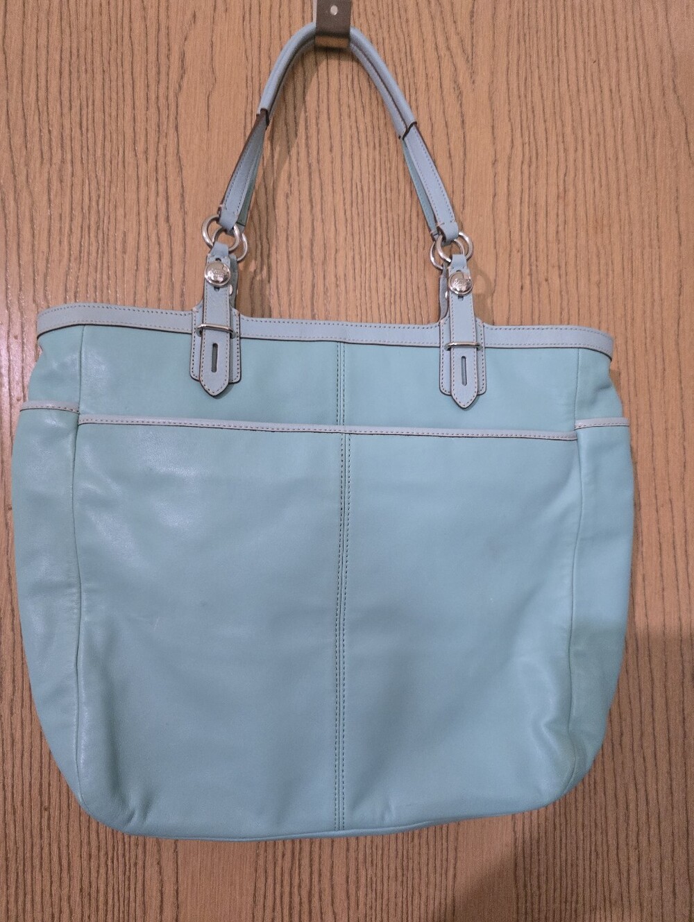 Rare Coach Leather Tote with Double Handles - Picture 4 of 9
